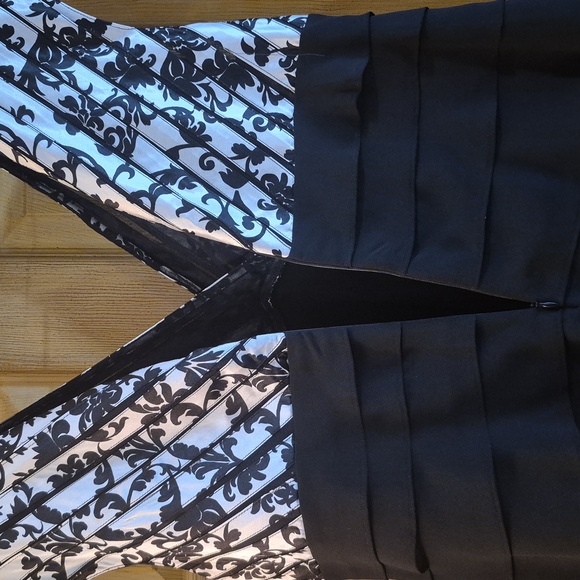 Dressbarn Monochrome Sleeveless Dress Black And White Layering Design Lined 14W - Picture 6 of 13